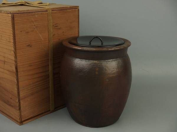黒柿水指 自信の1品 作家物お値下絶品です❗️自慢のお品です是非後悔しません 黒柿水指 自信の1品 作家物お値下絶品です❗️自慢のお品です是非後悔