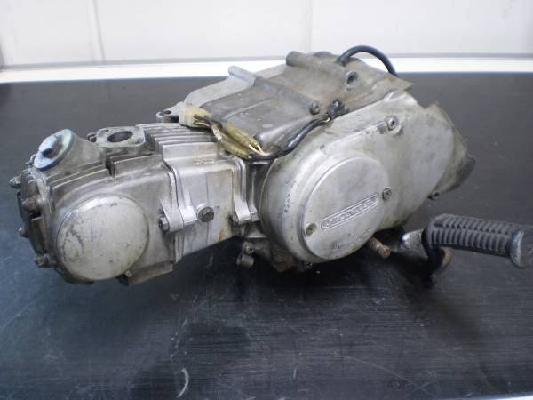 ホンダ　ST70E エンジン Yahoo!オークション DAX70 ダックス70 エンジン ST70E - 4112