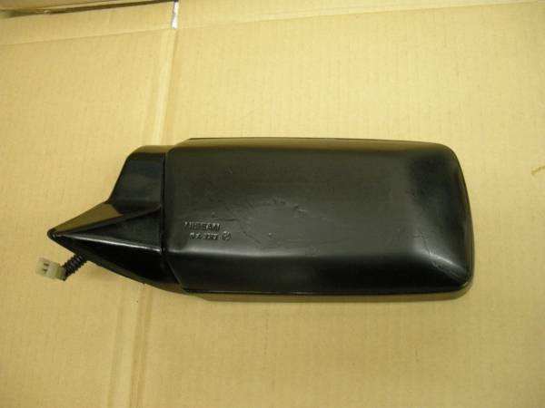 ＤＲ３０スカイライン　２ＤＨＴ用　助手席用ドアミラー　Ｒ３０