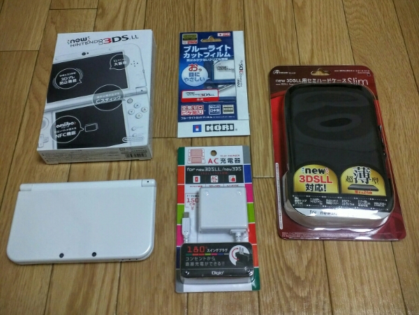 極美品&付属品多数】New ニンテンドー3DS LL パールホワイト 極美品&付属品多数】New ニンテンドー3DS LL パールホワイト