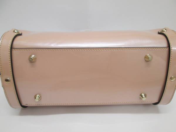 新品♪上質牛革レザーエナメルバッグベージュ×黒ショルダー紐