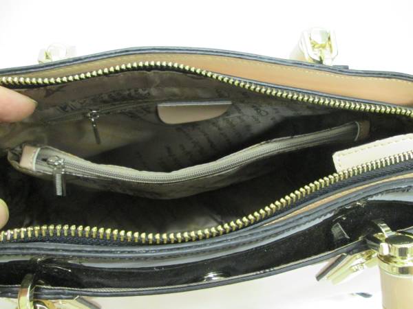 新品♪上質牛革レザーエナメルバッグベージュ×黒ショルダー紐