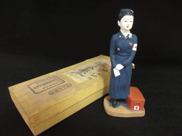 ◆戦前◆ 日本赤十字大阪支部 看護婦さんの陶器人形 戦争資料