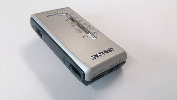 USED■SONY 小型軽量FM/AMラジオ SRF-S86■_3