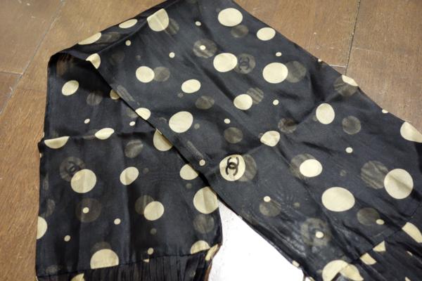 シャネル CHANEL プリーツ スカーフ 中古 超美品 ストール ドット シャネル CHANEL プリーツ スカーフ 中古 超美品 ストール ドット