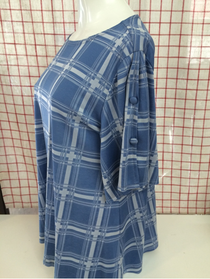 ハンドメイド*チェック柄チュニック くるみ釦 水色×白 フリー