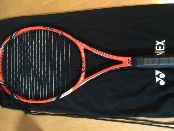 【美品】YONEX（ヨネックス）　VCORE Tour ＨG Grip３