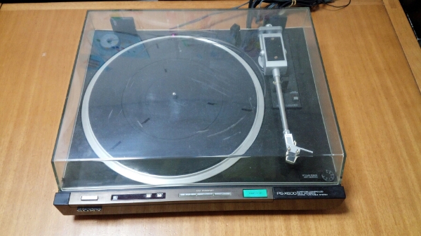 ソニーのレコードプレイヤー　PS-X600　難ありです。