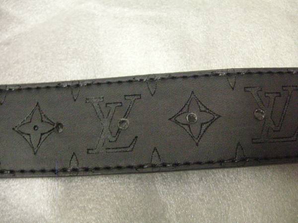 新品　黒　LVバックル　 ルイ・ヴィトン　型押し　男女兼用