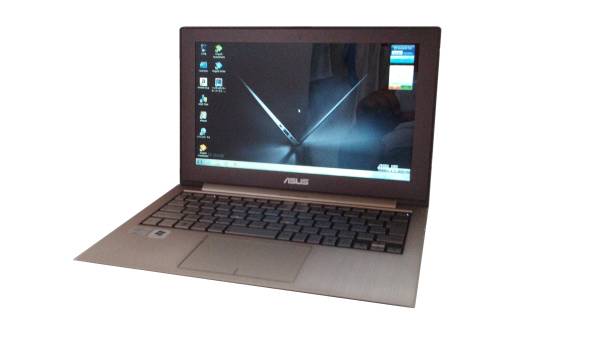 UX21E ASUS Asus ZENBOOK Zenbook □超スリム＆スタイリッシュ