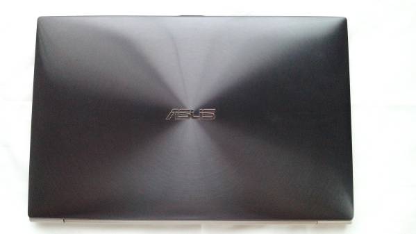 UX21E ASUS Asus ZENBOOK Zenbook □超スリム＆スタイリッシュ