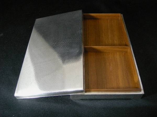 シルバー　箱　銀と木製　　208ｇ