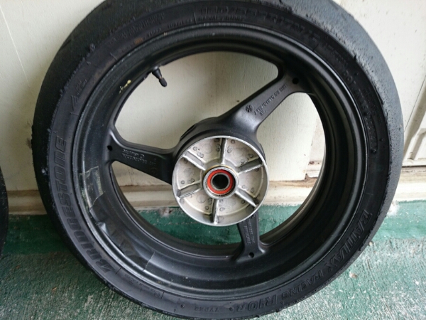 Arashi CBR600RR PC40 リアホイール（訳アリ） フロントとリアの