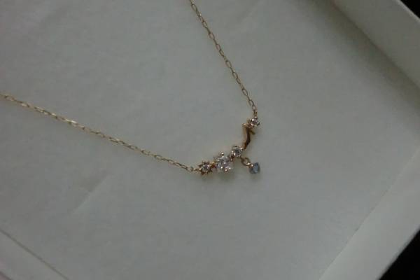 ●ディズニー　シンデレラネックレス　ガラスの靴　箱付き●