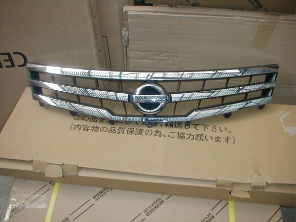 ルークス(ML21S) ハイウェイスター グリル 即決 62300-4A00D