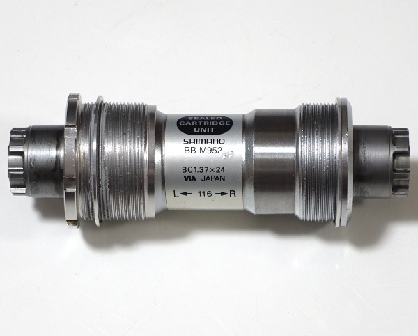 SHIMANO シマノ XTR BB−M952 オクタリンク ボトムブラケット シマノ XTR BB-M952 ボトムブラケット スポーツ、レジャー パーツ
