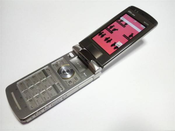 ★au　W61CA　クチュールゴールド　515万画素　ワンセグ　防水★