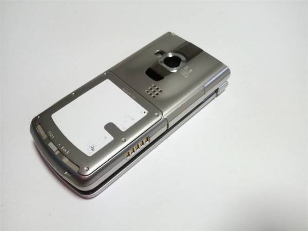 ★au　W61CA　クチュールゴールド　515万画素　ワンセグ　防水★