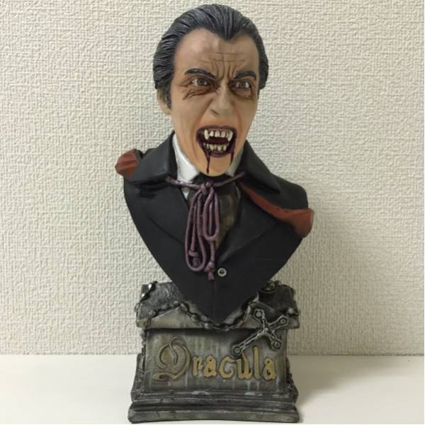 ブラックハート製 ライフサイズ ドラキュラ 胸像（クリストファー・リー版）完成品 希少 クリフトファーリー ドラキュラ バスト ガレキ 完成品 1⁄6