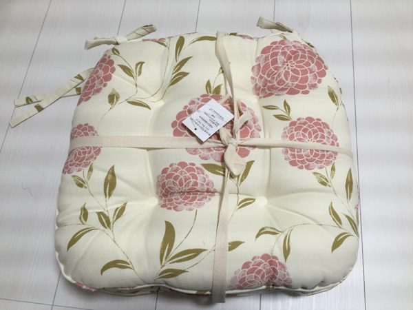 値下げ！美品、未使用 ローラアシュレイ シートクッション2P セット