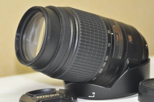 美品!!☆手ぶれ補正付き望遠レンズ♪☆ Nikon 55-200mm VR 美