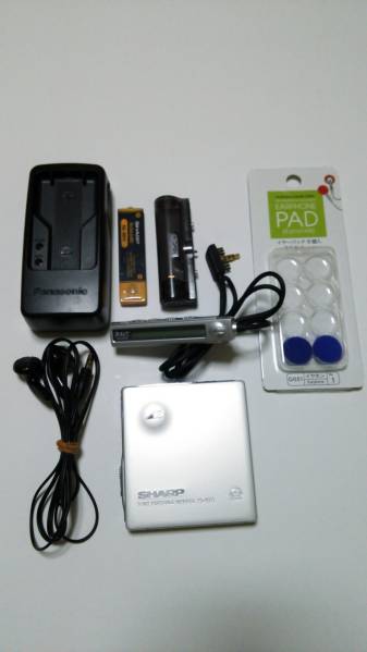 動作品 SHARP MD-DS8-S ポータブルMDプレーヤー 動作済 SHARP MD－DS8－S ポータブル MD 高機種 1ビット 本体美 ご覧