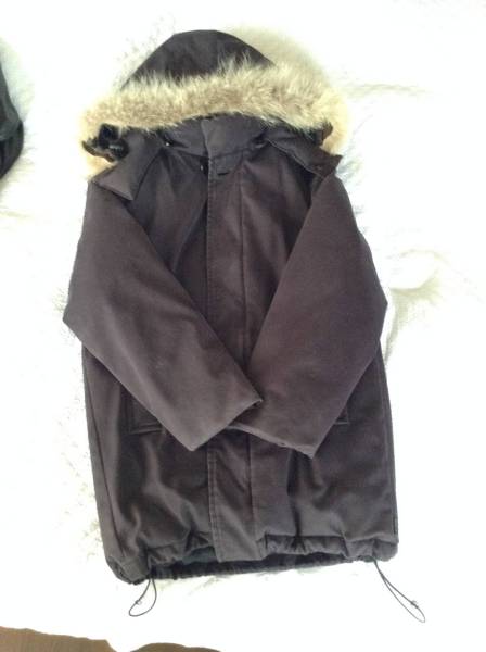 モンクレール青タグ中古 ネイビー紺ラクーンファーダウンコート