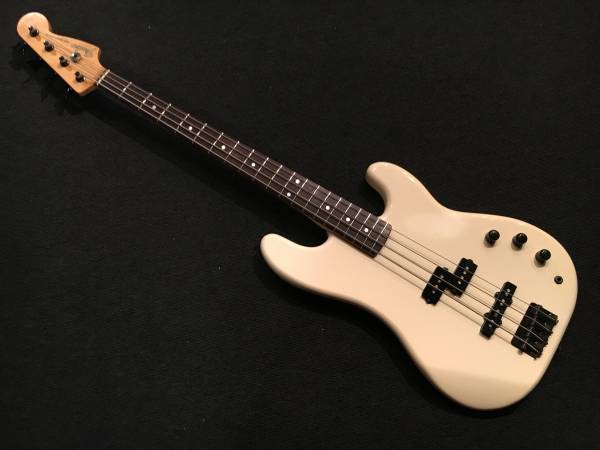 Fender JAPAN JAZZ BASS PJ WHT/R No.091516 MADE IN JAPAN 2004