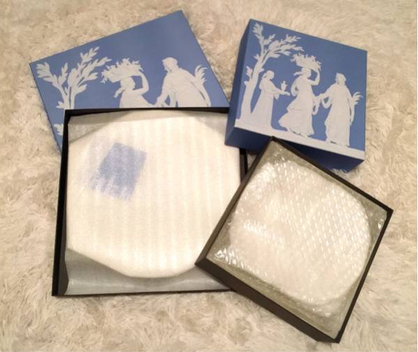 ギフト未使用☆ウェッジウッド高級大皿&ボウルプレート2枚組白