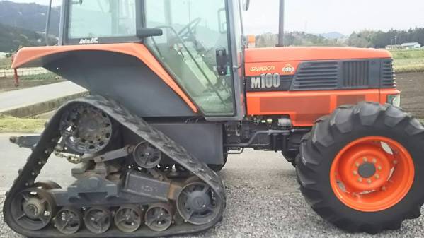 クボタ　M100 　１００馬力　キャビン 　
