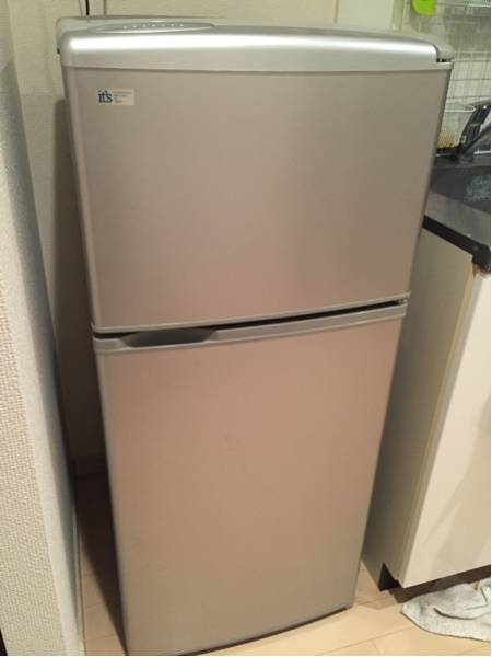 サンヨー SR-111R-SB 冷蔵庫　109L・右開　シルバー