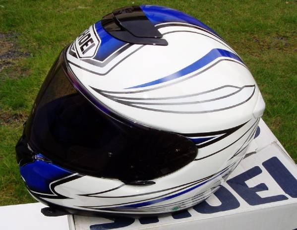 美品！SHOEI(ショウエイ) フルフェイス◇QWEST TC-2◇Lサイズ