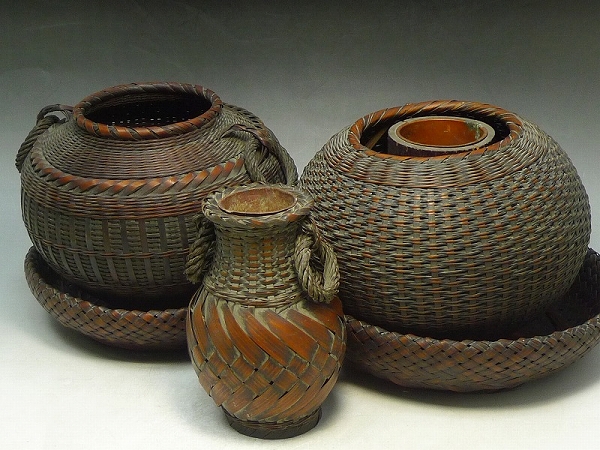 ▲140773▲煤竹編籠花入・籠まとめて/花器花立双耳環付盛皿