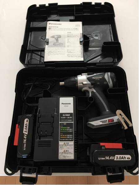 美品 Panasonic マルチインパクトドライバー EZ7548LP2S-H