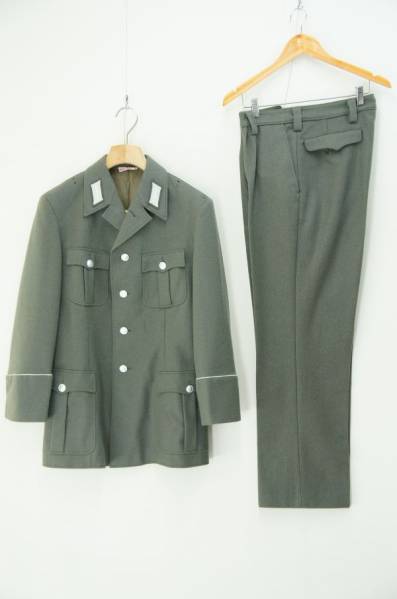 e3629*旧東ドイツ軍*陸軍兵用制服/上下/NVA/実物