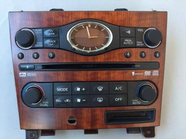 スカイライン　V36　コントロールパネル