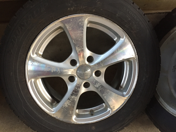 ダンロップ スタッドレス 215/60R16 アルミホイール付4本セット