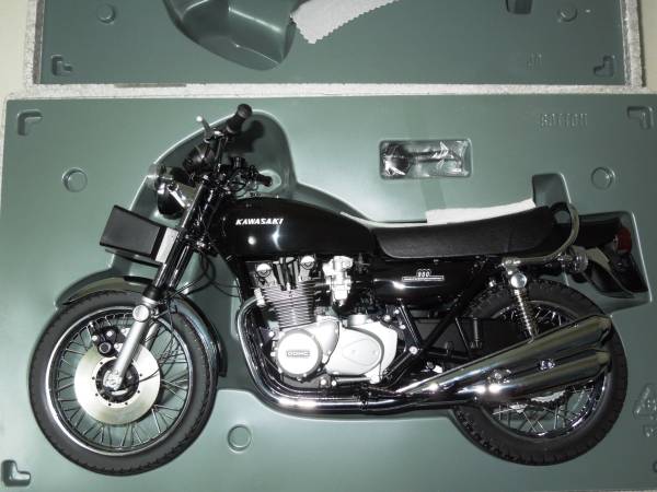 A/a 1/6 カワサキ 900 SUPER FOUR Z1 BLACKバージョン 未展示