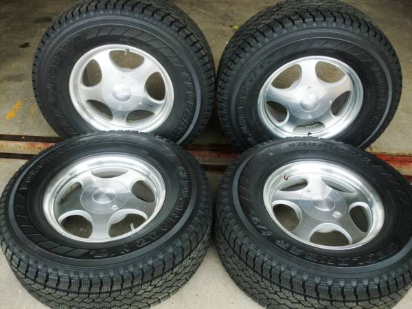 ヨコハマ 265/70R16 スタッドレス ホイールセット 超バリ山