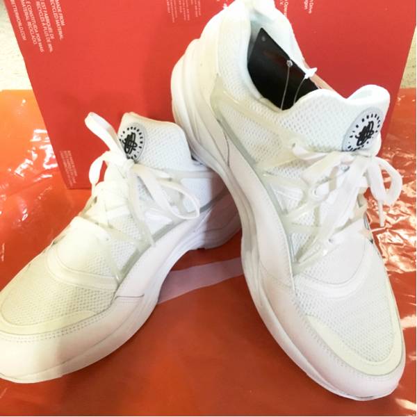 新品未使用エアハラチライトAIR HUARACHE LIGHT27cm白