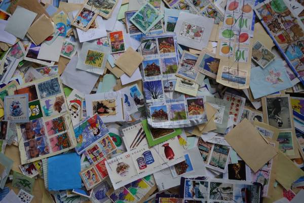 日本切手： 紙付切手（紀念特殊・ふるさと切手等）5キロ