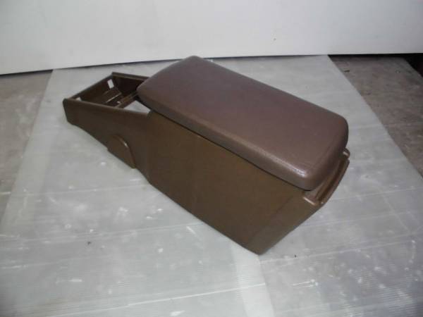 め） A183A スタリオン GSR　純正 フロアコンソールボックス