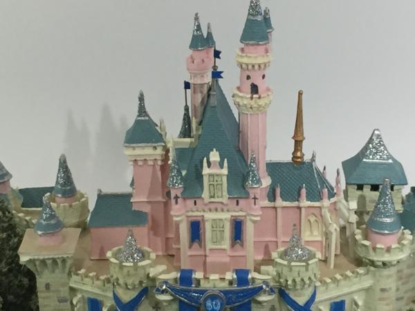 ディズニー60thオルショウスキー 眠れる森の美女の城 ミニチュア
