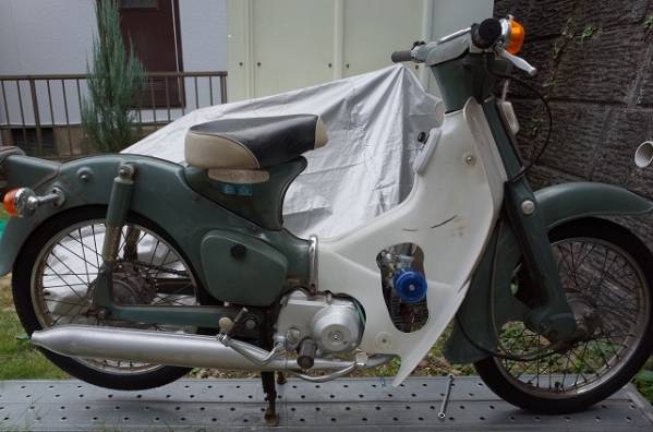 行灯カブ　エンジン110ｃｃ　未走行エンジン その他新品多数