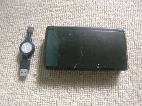 任天堂3DS本体黒２＋充電器
