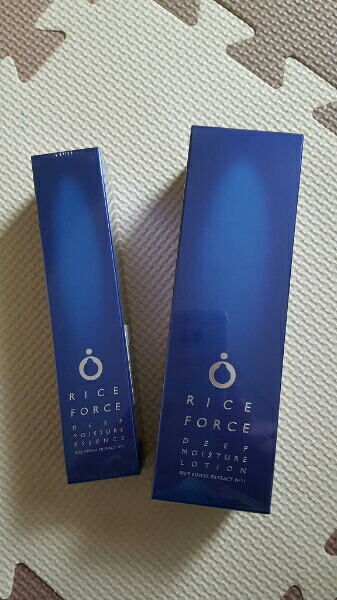 ライスフォース　ディープモイスチュアローション、エッセンス