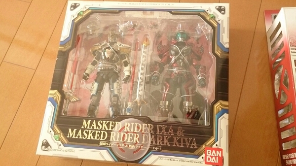 sic s.i.c 仮面ライダー キバ イクサ ダークキバ 未開封