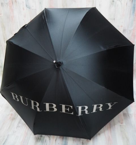 【未使用品❗】BURBERRY ブラック ロゴ入り 長傘 バーバリー BURBERRY バーバリー☆長傘 雨傘/ロゴ 黒 ブラック ブランド別 女性用