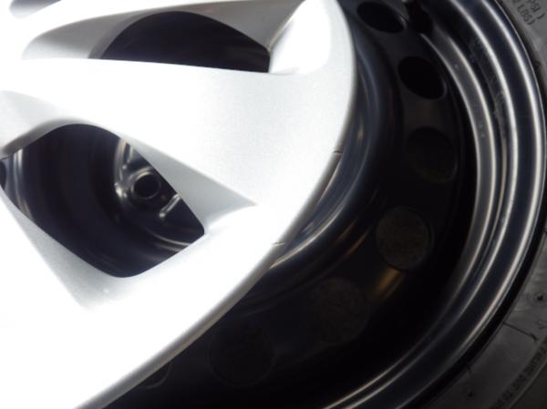 AB645【送料無料175/65R15】トヨタ純正 アクア等 スタッドレス 【公式