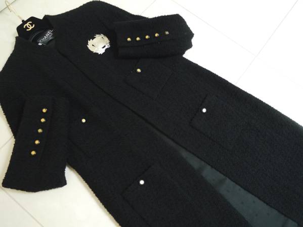 シャネル！スタイリッシュなブラックロングコートココＣＣボタン